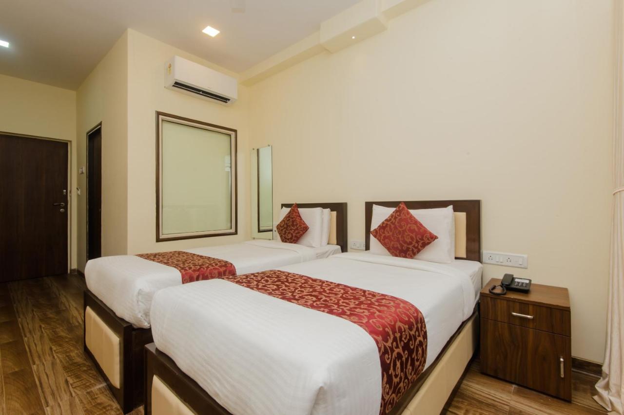 Super Hotel O Divine Residency Near Phoenix Marketcity ムンバイ エクステリア 写真
