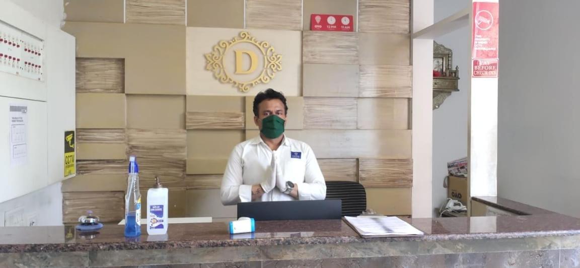 Super Hotel O Divine Residency Near Phoenix Marketcity ムンバイ エクステリア 写真