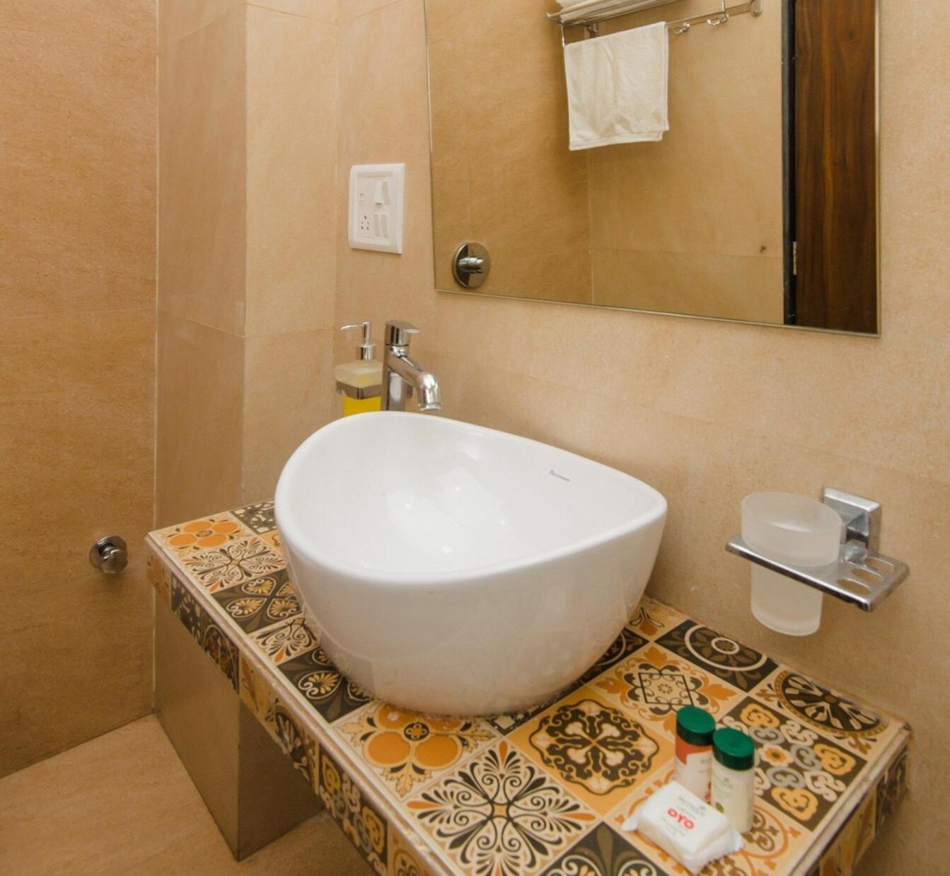 Super Hotel O Divine Residency Near Phoenix Marketcity ムンバイ エクステリア 写真