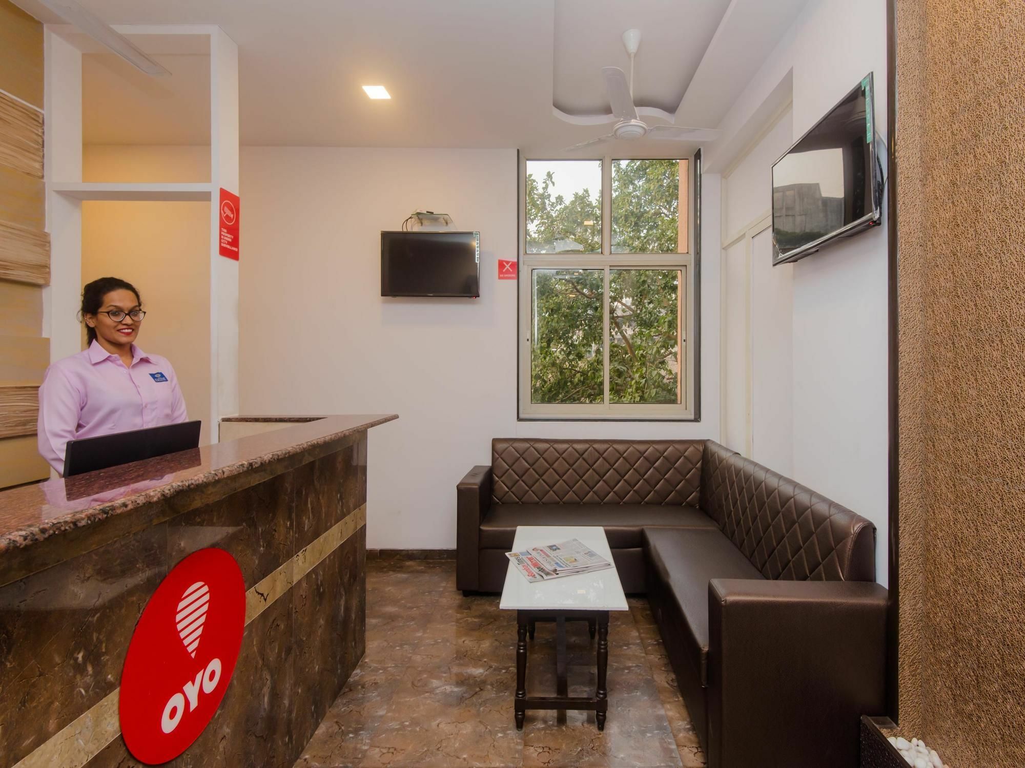 Super Hotel O Divine Residency Near Phoenix Marketcity ムンバイ エクステリア 写真
